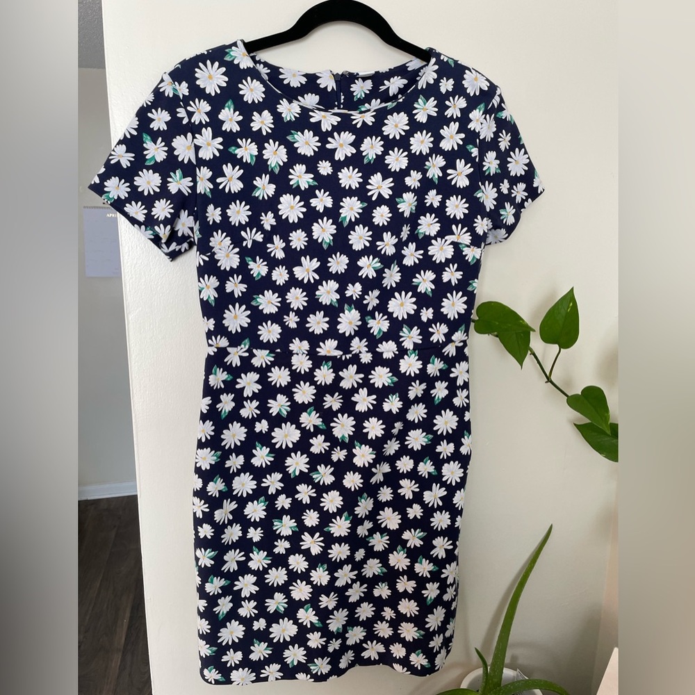 Old Navy Daisy Floral Stretch Dress